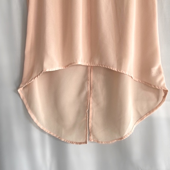 NEW Chloe K Sleeveless Top Blush Coral w Beaded Neckline & Hi Lo Hem Size Medium - Picture 6 of 13